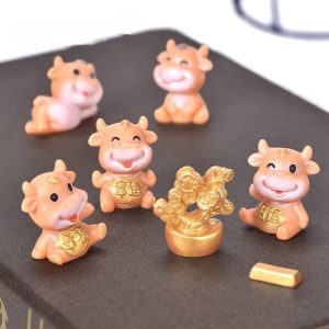 Miniture Fairy Garden Accessories Supplies Resin Cattle Kids Toys Pot Bonsai Miniature Garden Terrariums Fairy Garden Animals Ox Figurine Kits Items Car Interior Decoration Cartoon Table Ornaments